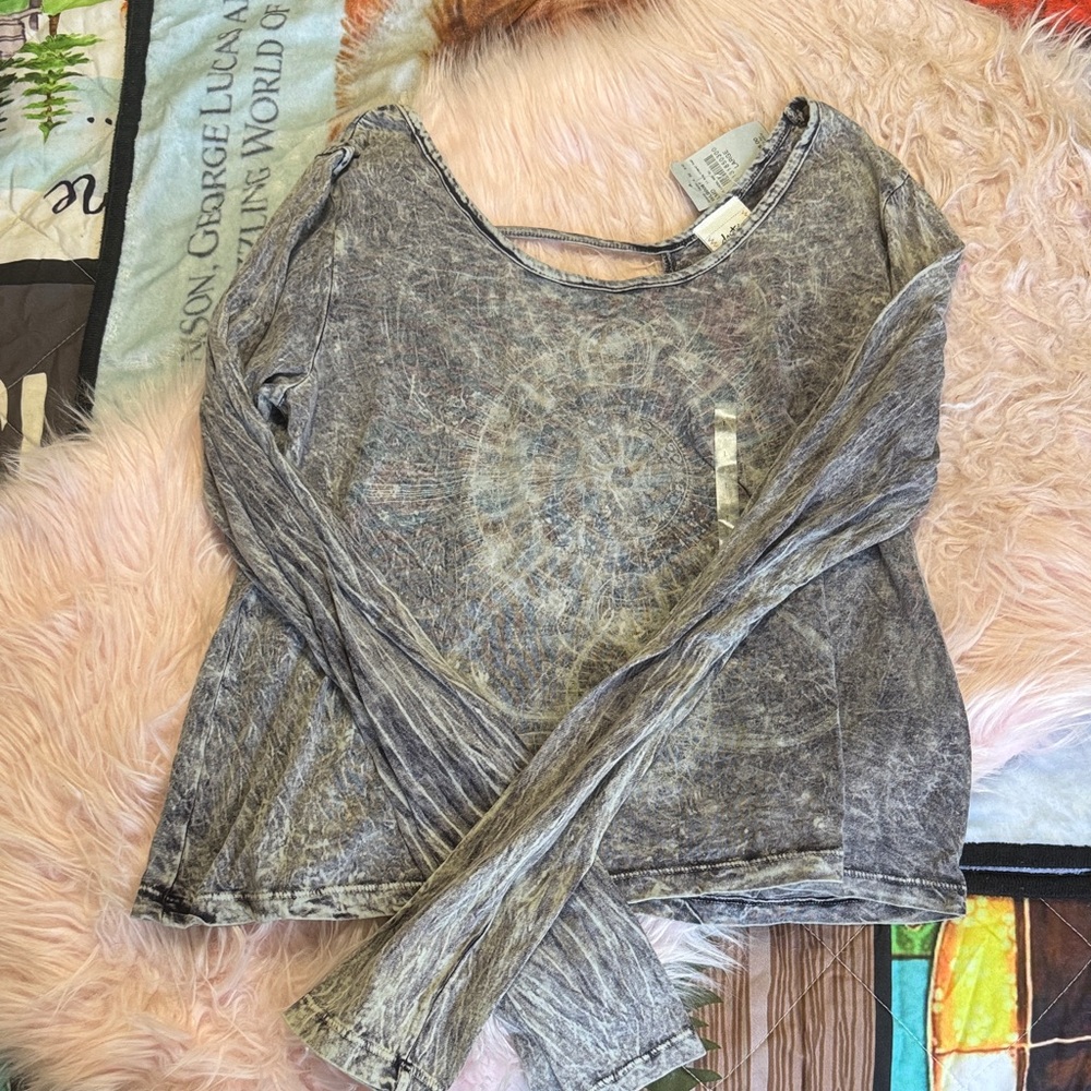 Daytrip Gray Burnout Long-Sleeve Scoop Neck Top with Mandala